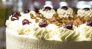 'Lažna' Schwarzwald torta: Vrhunska torta za koju vam ne treba pećnica