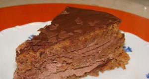 PJENASTA ČOKOLADNA TORTA: Očarat će vas finim okusom i laganom kremom
