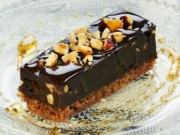 KOLAČ S LAŽNOM ČOKOLADOM OD ROGAČA: Probajte fantastičnu dijetnu poslasticu