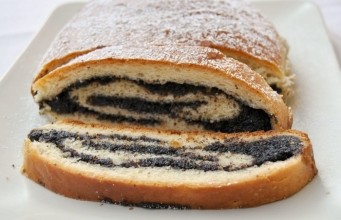ŠTRUDLA: Tradicionalna slastica s orasima, makom, lješnjacima…