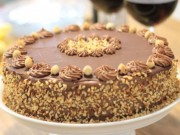 TORTA FERRERO: Pravi izbor za istinske sladokusce, za sve koji obožavaju čokoladu