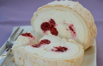 LEDENA ROLADA: Famozan osvježavajući desert, svi će tražiti komad više!
