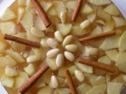 JESENSKA TORTA: Miriše na jabuke, cimet i bademe, s kremom od sira… Jesenska torta