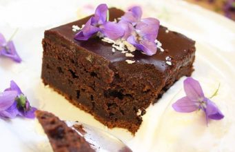 SOČNE ČOKOLADNE KOCKE: Kad vidite koji “tajni sastojak” im daje sočnost… Sočne čokoladne kocke