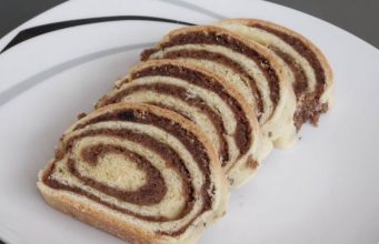 OREHNJAČA OD PRHKOG TIJESTA: Recept koji će vas oduševiti Orehnjača s prhkim tijestom