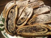 KLASIČNO – FANTASTIČNO: Štrudla s makom i pekmezom od šipka Štrudla s makom i pekmezom od šipka