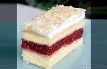 LISNATE VANILIJA KOCKE S MALINAMA: Prekrasan kolač čarobnog okusa LISNATE VANILIJA KOCKE S MALINAMA: Prekrasan kolač čarobnog okusa