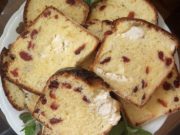 SLATKI KRUH S BRUSNICAMA I SIROM: Idealan uz šalicu kave ili toplog mlijeka SLATKI KRUH S BRUSNICAMA I SIROM: Idealan uz šalicu kave ili toplog mlijeka