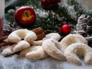 VANILIN ROŠČIĆI: Omiljeni kolačići, prhki i ukusni VANILIN ROŠČIĆI: Omiljeni kolačići, prhki i ukusni