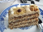 MOKA TORTA SA ORASIMA I RUMOM: Ako su vam dosadili čokoladni i voćni deserti...